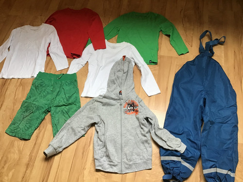 Kleiderpaket 104 110 mit - 110,